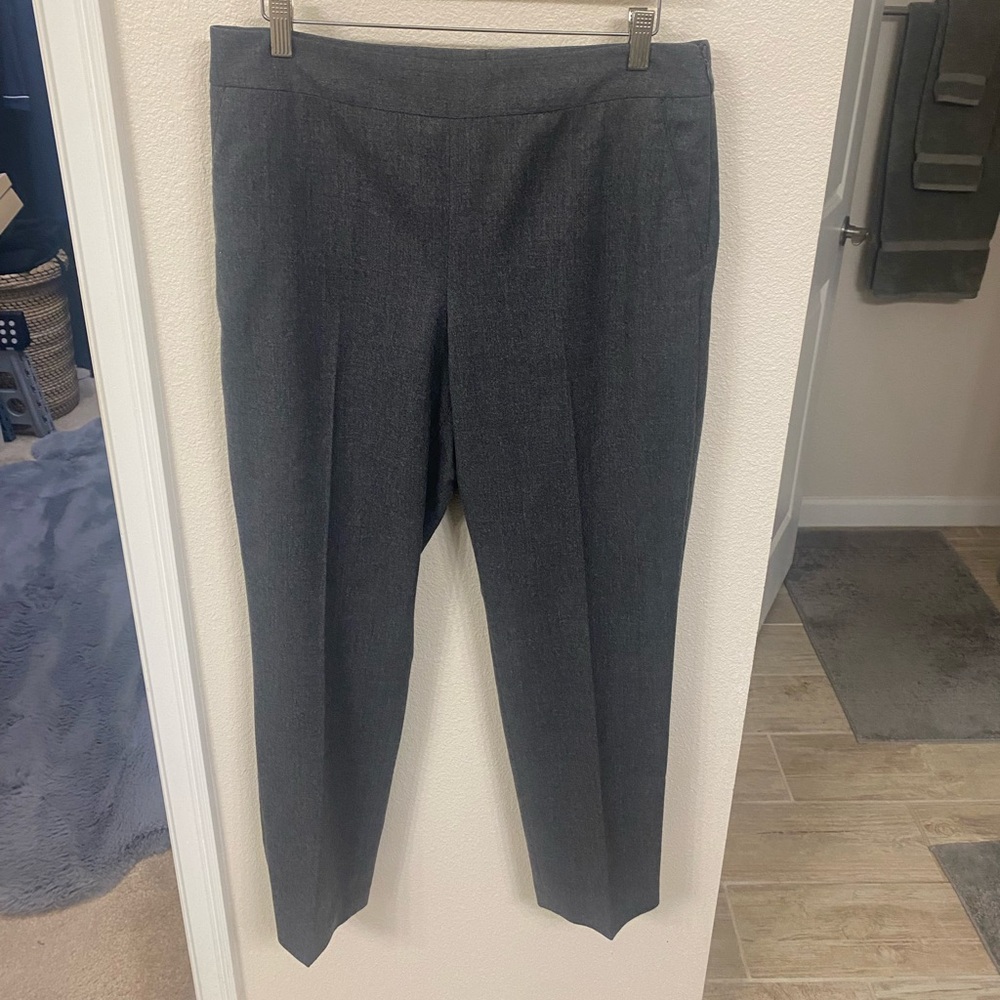 Heritage Women’s Dress Pants, Size 8, Excellent Condition